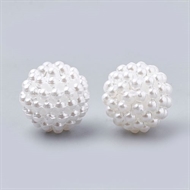 100 hvide perler merd knopper. 12 mm.